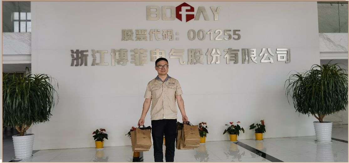 月圆中秋，情满ylzzcom永利总站 ——中秋月饼福利温暖送达